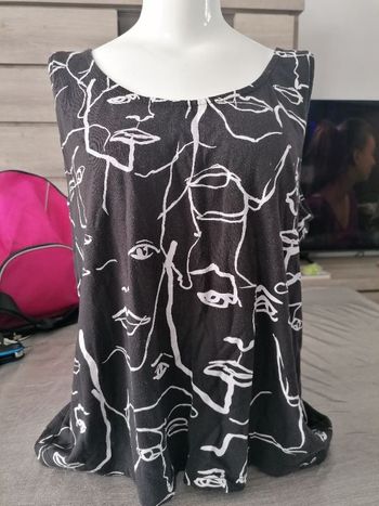 Top noir et blanc Stradivarius L