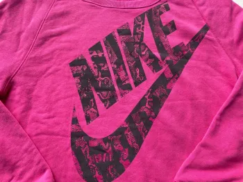 Sweat  Nike femme RARE Rose fuschia Taille L Logo noir effet python