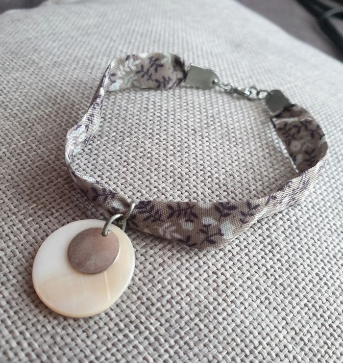 Bracelet tissus fleurie et nacre - photo numéro 5