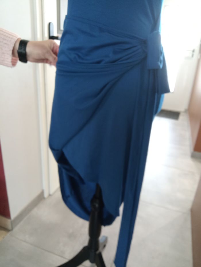 🌊 élégante robe bleue nouée à la taille - Taille M 👗 - photo numéro 2