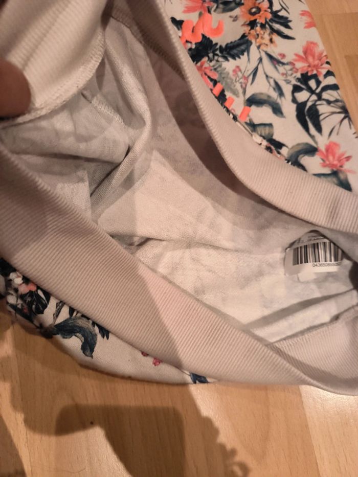 Sweat Stradivarius taille S beige à fleurs - photo numéro 8