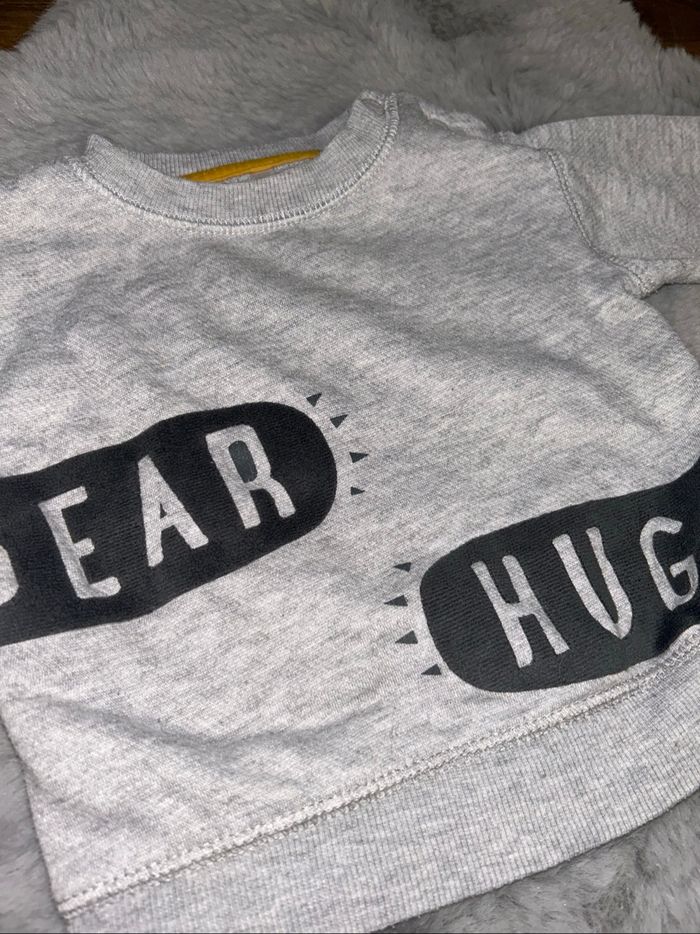 Petit pull gris - 12 mois - photo numéro 2