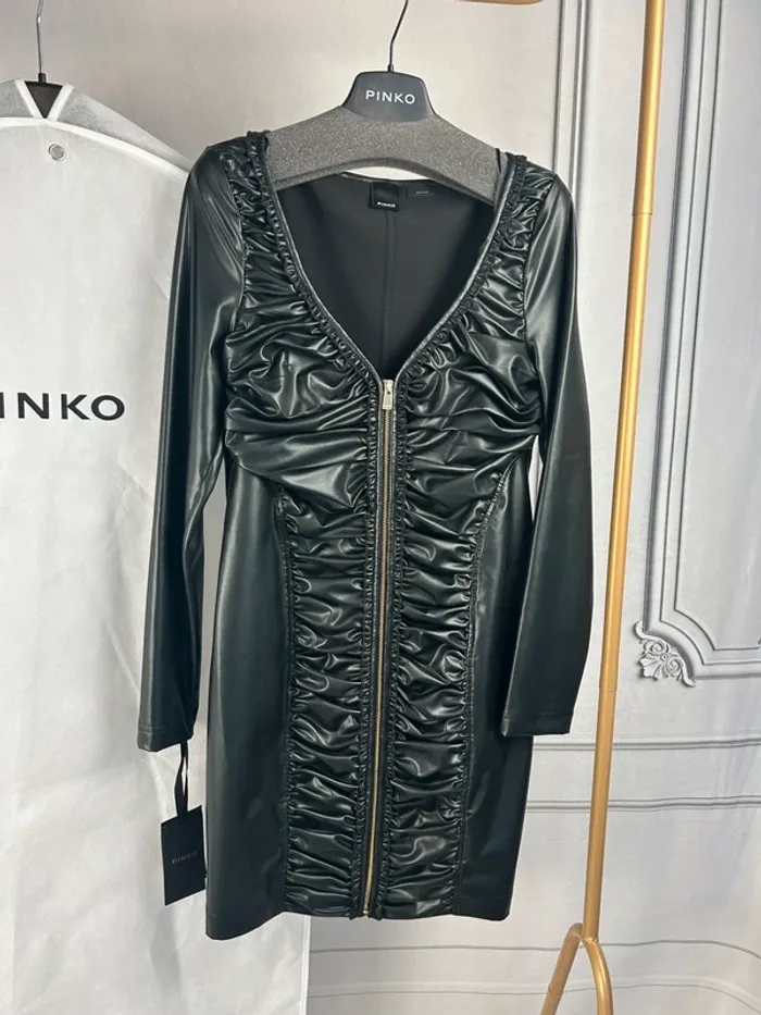 Robe Noir Simili Pinko 42 neuve - photo numéro 2