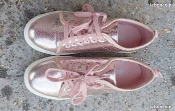 Baskets rose en très bon état Pointure 38