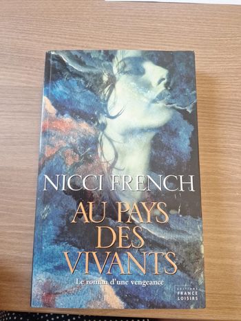 Livre au pays des vivants