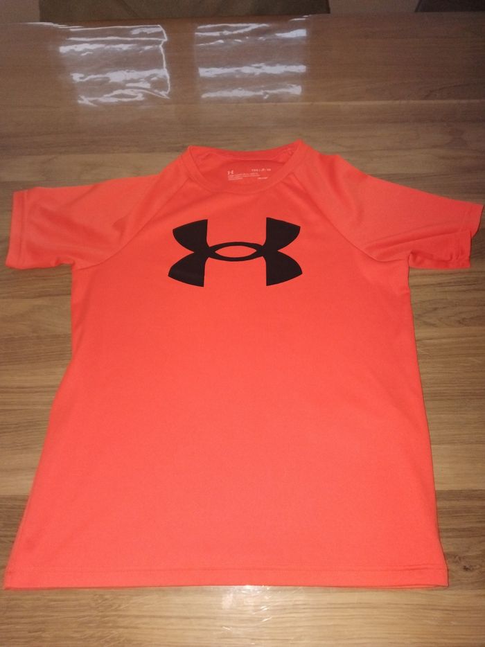Tee shirt sport under armor