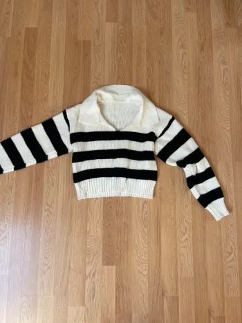 Pull rayé