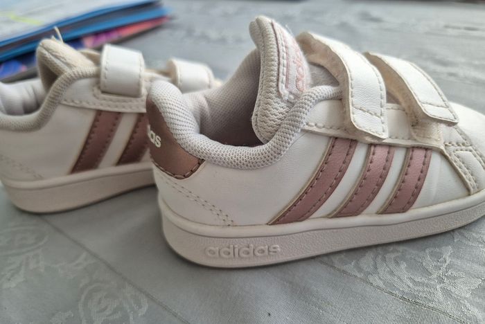 basket Adidas T.21 - photo numéro 4
