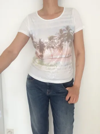 Tshirt plage 🏖 à paillettes neuf marque 123