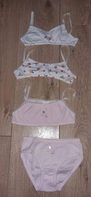 Lot de 2 brassières "petit-bateau / absorba" + 1 ensemble 8 ans en très bon état
