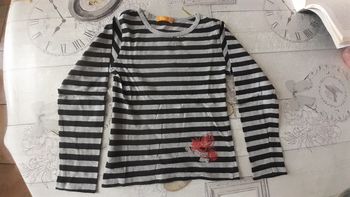 Sweet rayé noir et gris motif roses