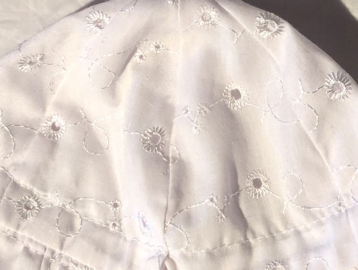 Bonnet Dessins Soleil Lignes Courbes Ficelle Elastique Vêtement Accessoire Petits Enfants Bébés - photo numéro 4