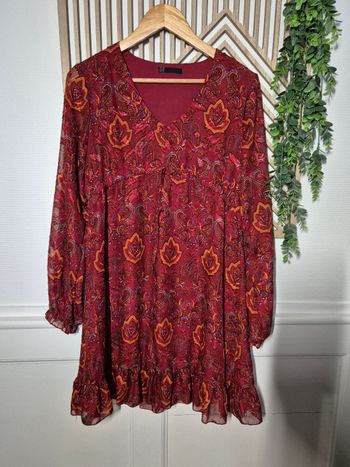 Robe fluide a motifs 