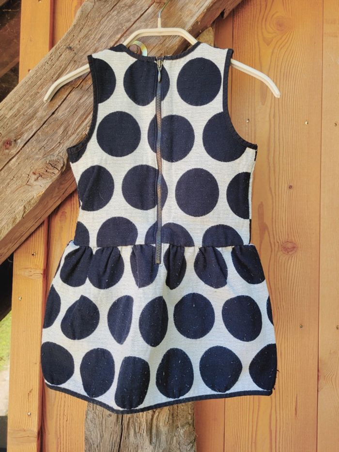 Magnifique robe IKKS blanche à gros ronds marine, 4 ans - photo numéro 3