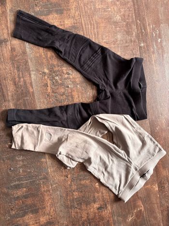 Lot de 2 leggings 3 ans bon état