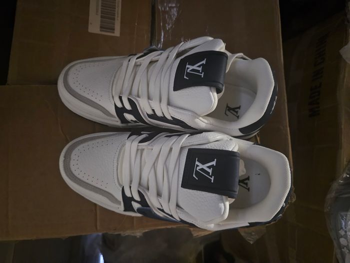 Basket chaussure taille 40 neuve bleu blanc - photo numéro 2