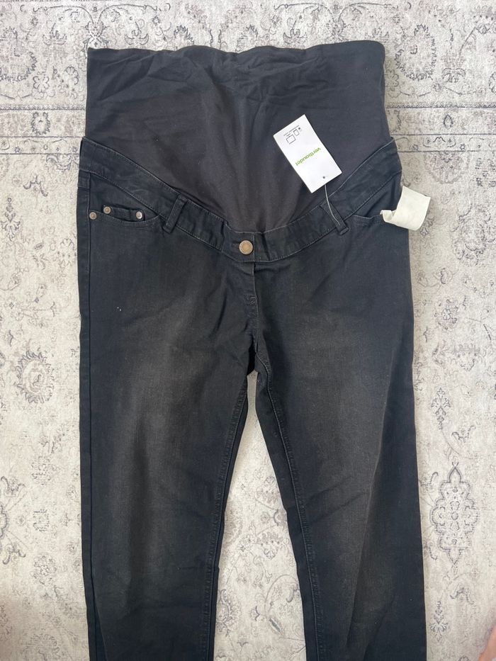Jean de grossesse noir  taille 44 - photo numéro 2