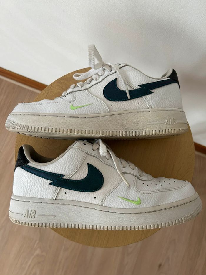 Nike Air Force 1 Low Lightning Bolt édition 20/21 – Taille 41 – Très bon état - photo numéro 5