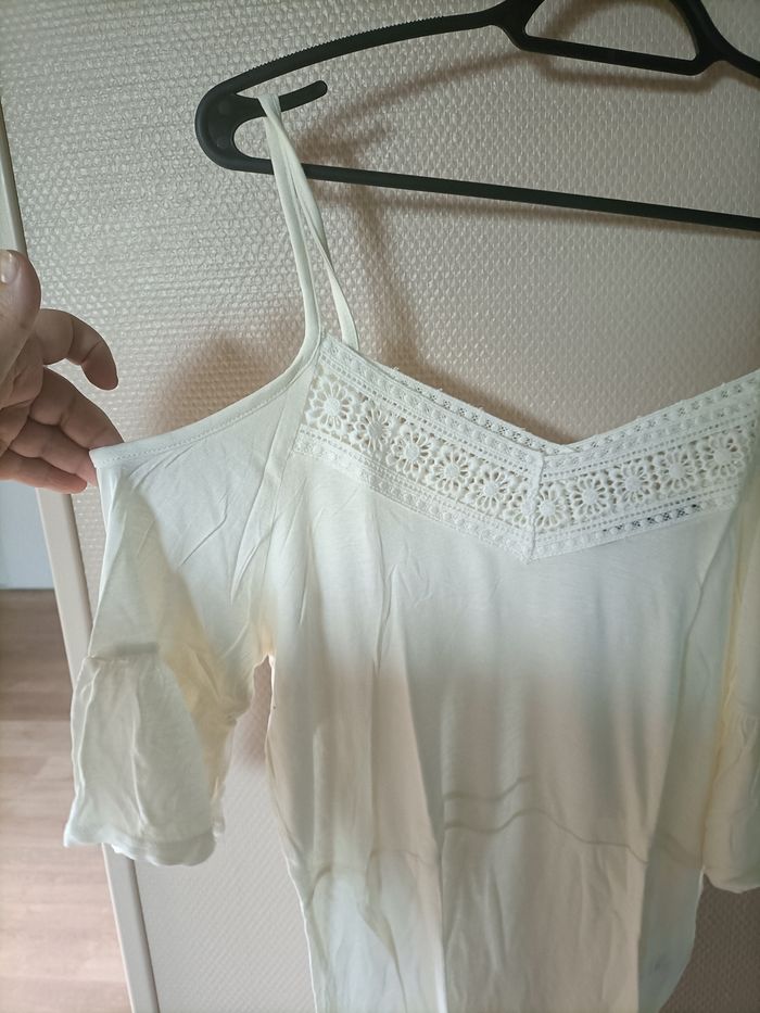 blouse blanc épaules dénudées dentelle broderie - photo numéro 3