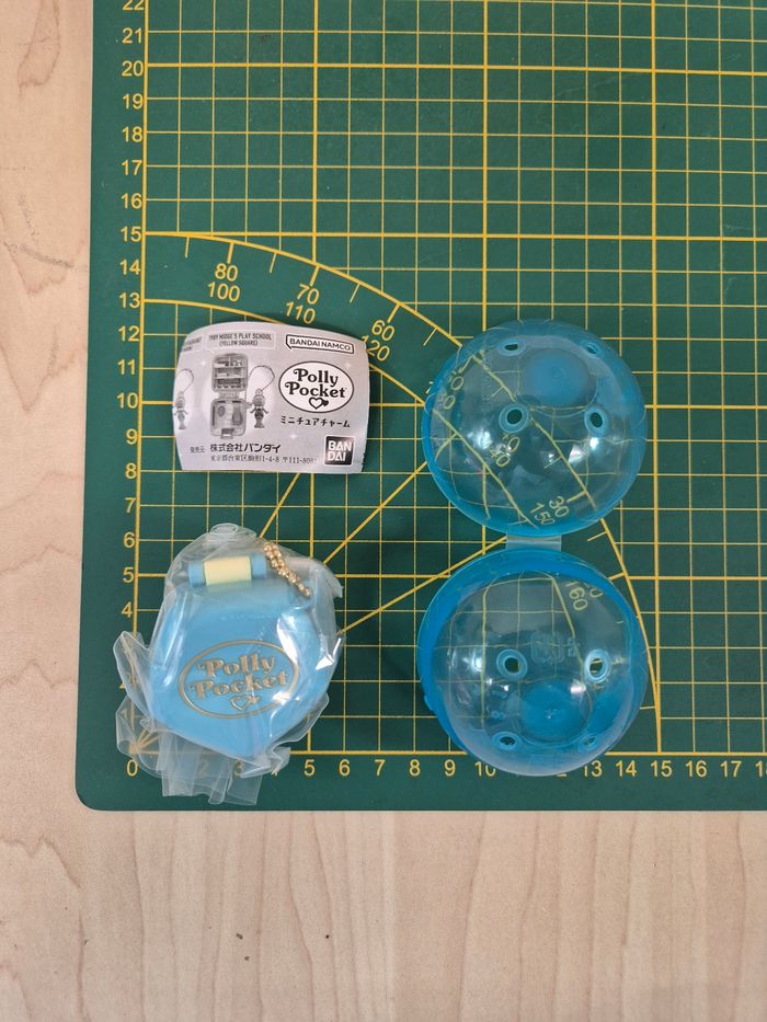 Gashapon charm Polly Pocket : 1992 Polly in the nursery - photo numéro 4