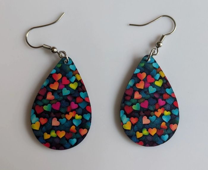 Boucles d'oreilles coeurs colorées