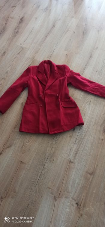 Manteau rouge t. 40