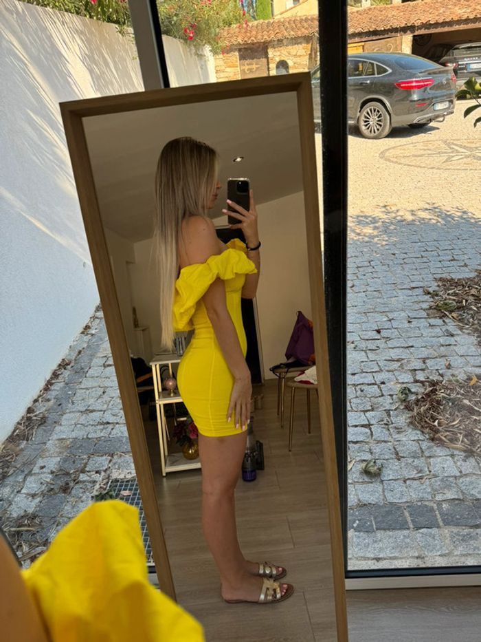 Robe jaune bustier - photo numéro 3