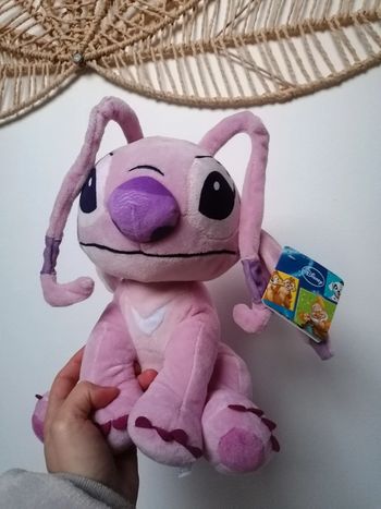 Peluche stitch rose / Angèle / neuve