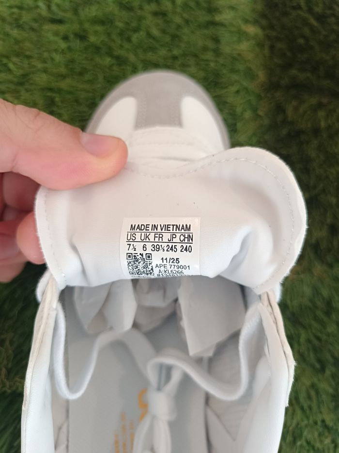 Adidas Samba blanches et dorées taille 39 1/3 - photo numéro 8