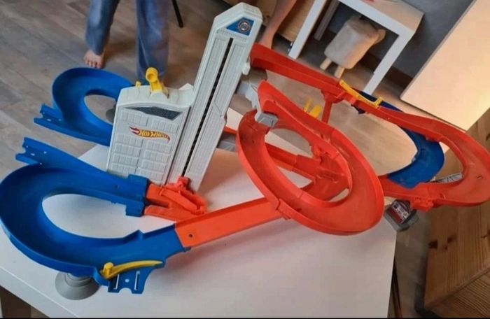 Circuit autoroute hotwheels