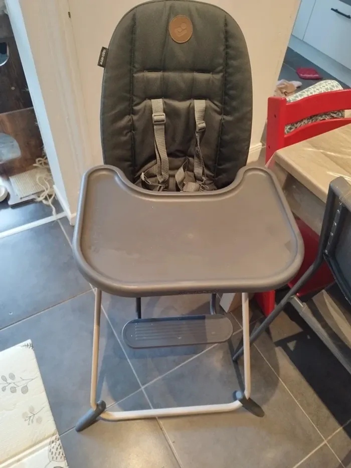 Chaise haute - photo numéro 6