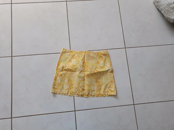 Jupe courte taille 36 u13