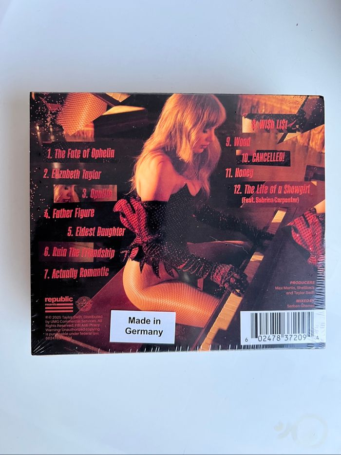 coffret CD the life of a showgirl de taylor swift - photo numéro 3