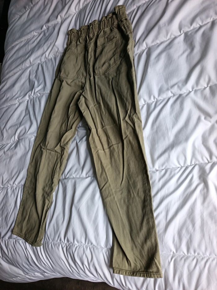 Pantalon femme taille 40 H et M couleur kaki très bonne - photo numéro 9