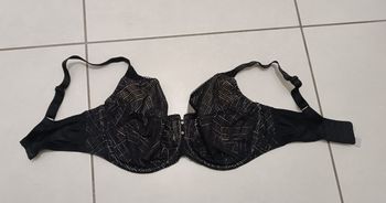 soutien-gorge numéro 2 noir