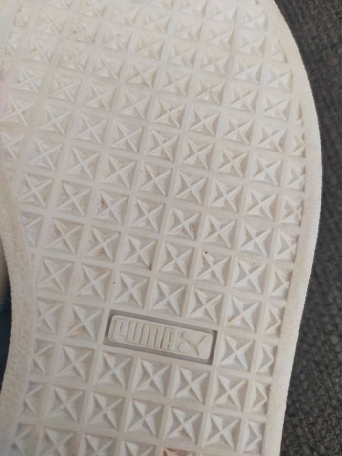 Baskets neuves grises lacets a ruban T 33 Puma - photo numéro 13