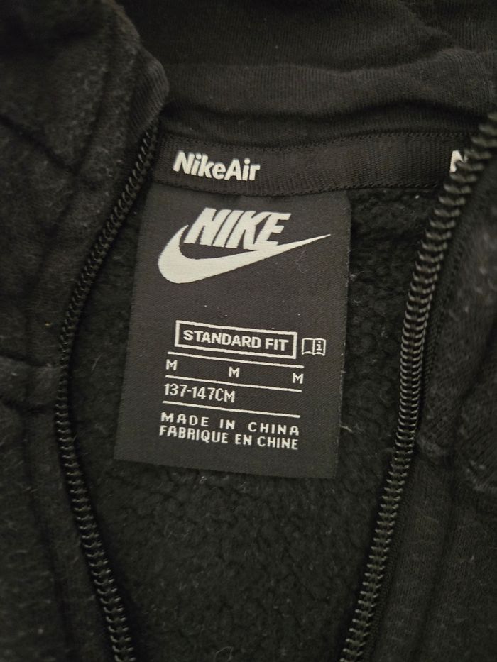 Veste Nike en 10/11 ans - photo numéro 3