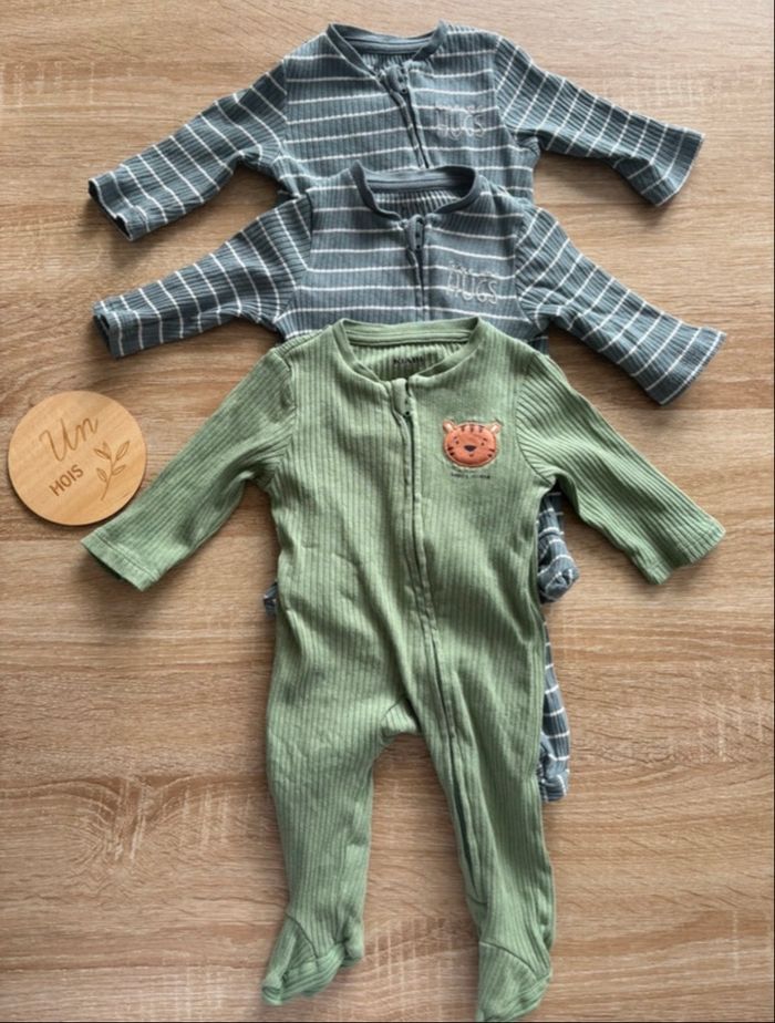 3 pyjamas 1 mois