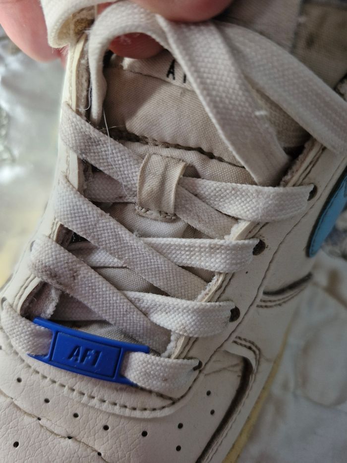 Très joloes basquets lacets nike - photo numéro 10