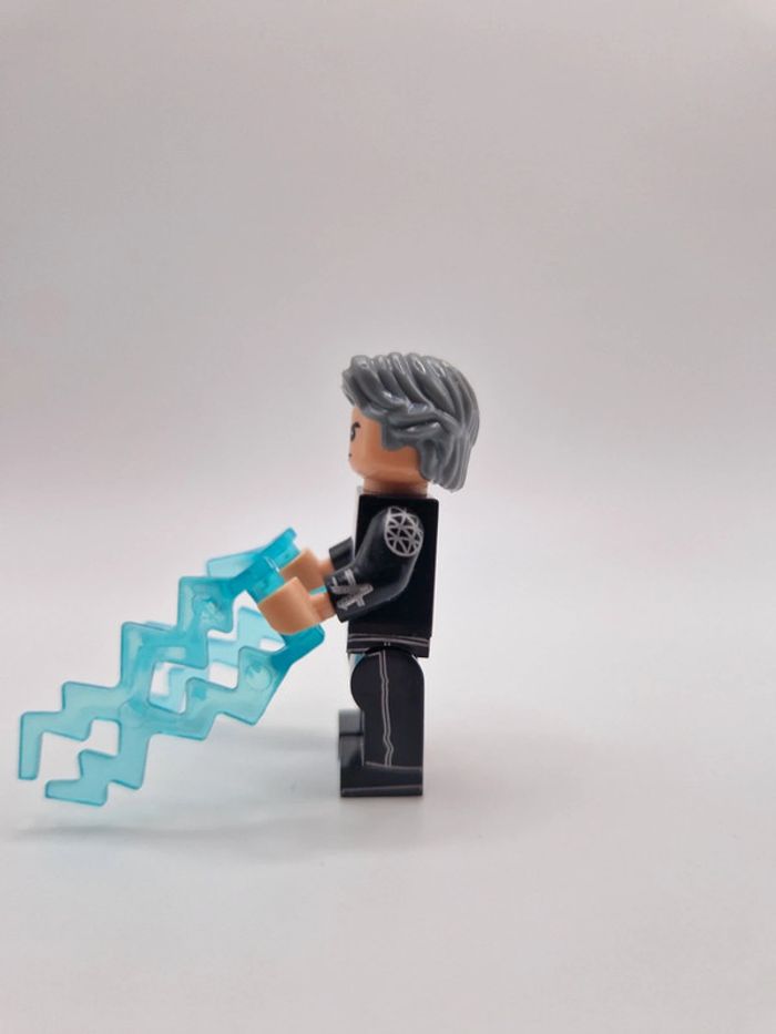 Figurine type lego Quicksilver Wanda Vision Marvel - photo numéro 2