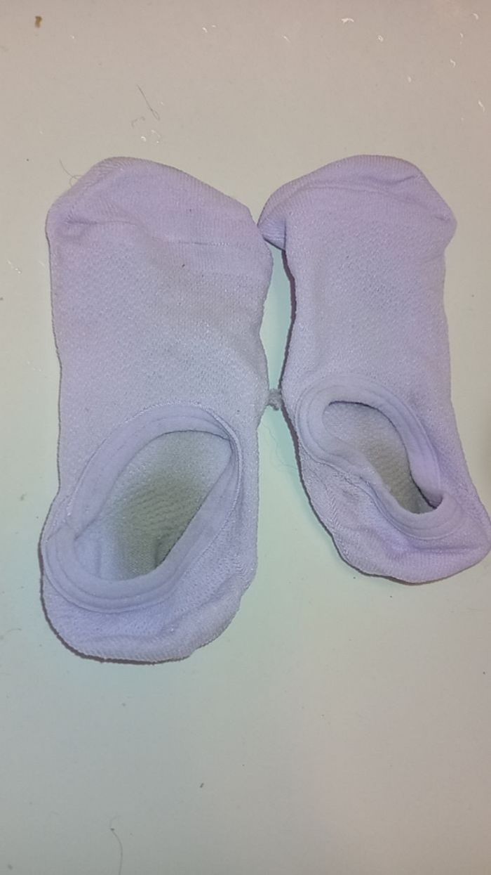 Chaussettes sale violette - photo numéro 5