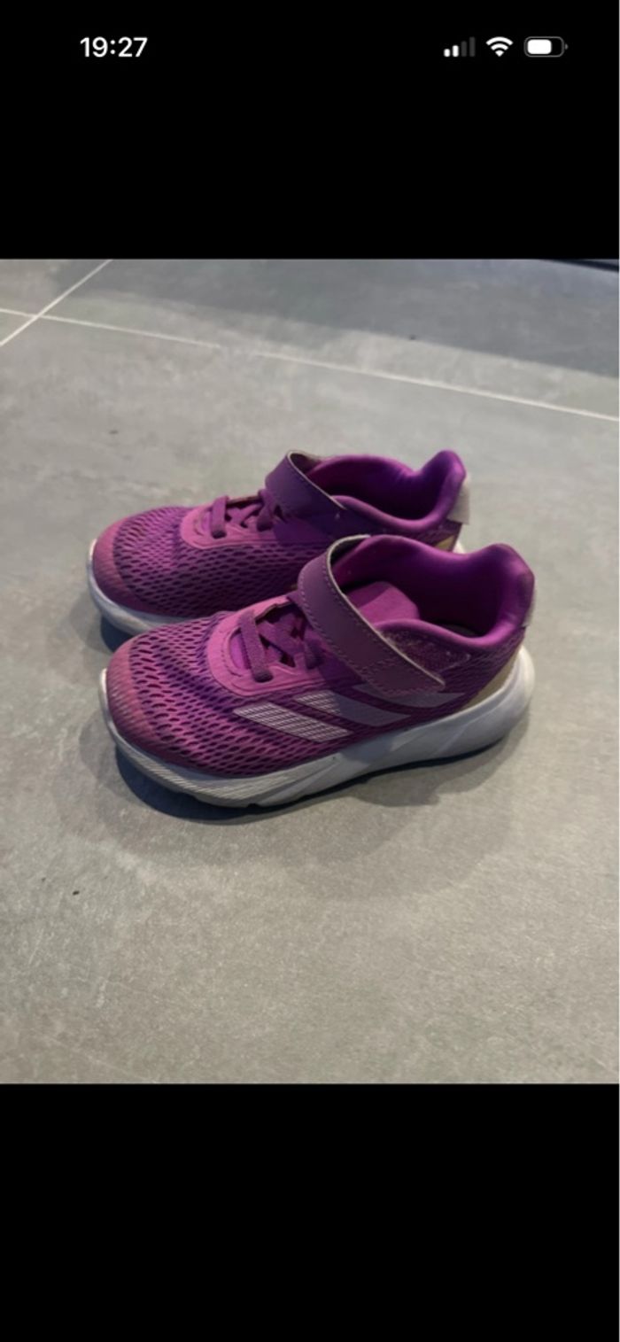 Basket Adidas taille 26 - photo numéro 4