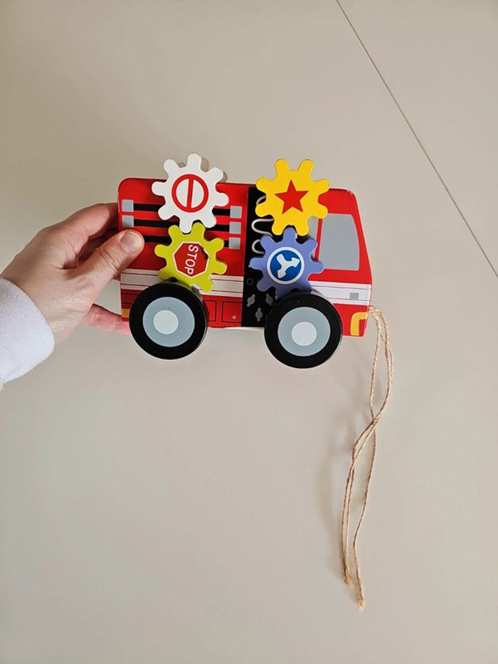 Camion à tracter jeu d'éveil - photo numéro 2