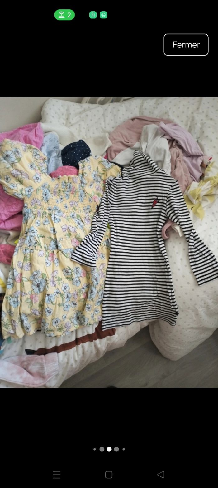 Lot vêtements filles 4 ans - photo numéro 3