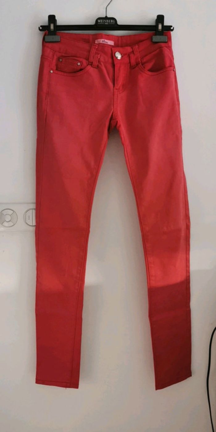 Pantalon rouge strass anglais