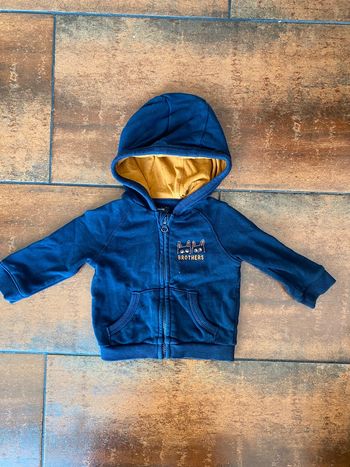 Veste à capuche kiabi 9 mois