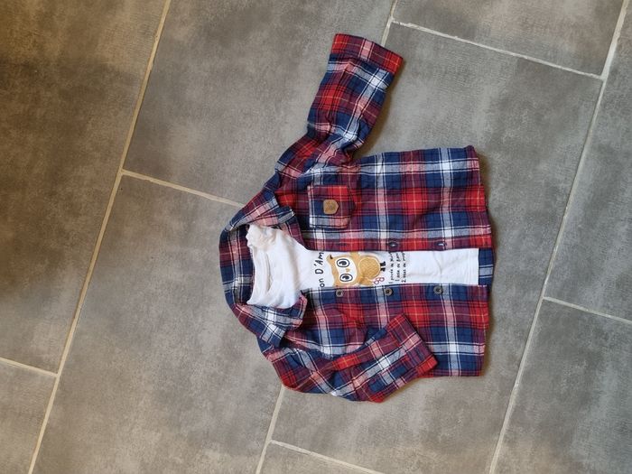 Ensemble chemise à carreaux et t-shirt Liberto