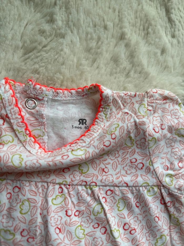 Combi short la redoute 3 mois et petit gilet kitchoun 1 mois - photo numéro 5