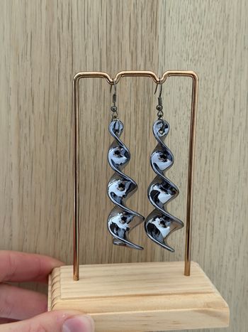 Boucles d'oreilles bleues grises