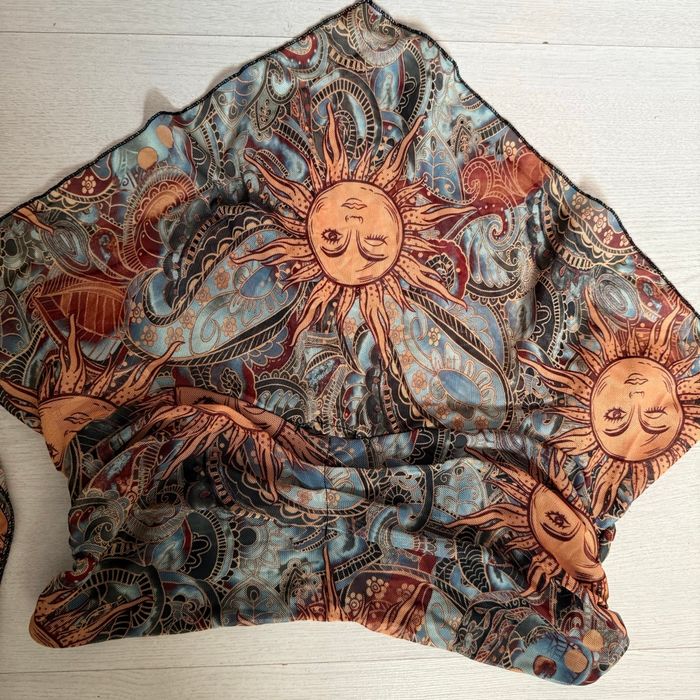 bustier multicolore aux motifs solaires et psychédéliques. - photo numéro 7